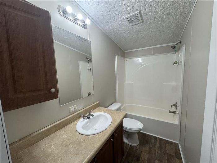 Fort Wayne MHC - Unit 311 - Bathroom