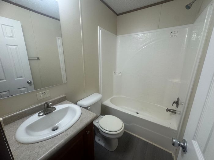 The Orchards/Paradise - Unit 70 - Bathroom