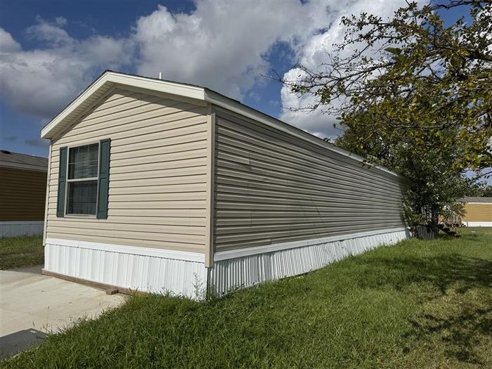 Fort Wayne MHC - Unit 639 - Exterior