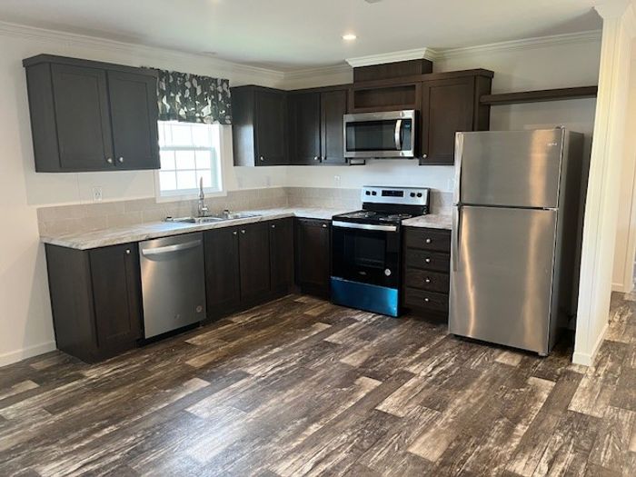 Lakewood Village MHC and RV Resort - Unit 277 - Kitchen