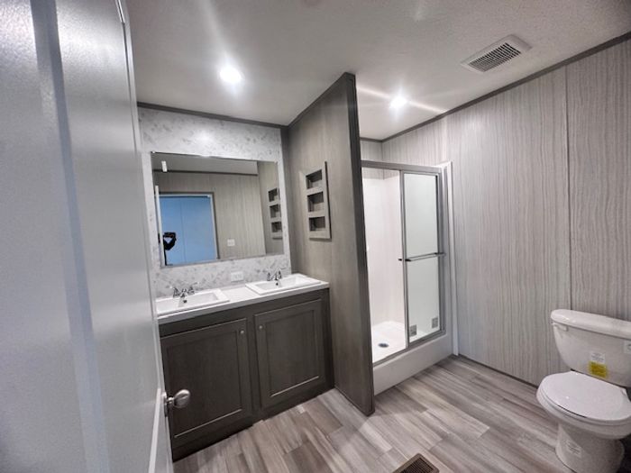 Lakeside NC (GCI) - Unit 3521 - Bathroom