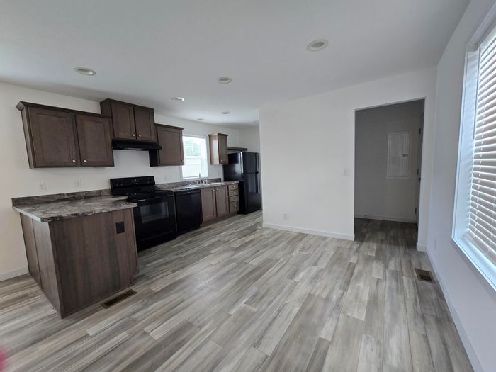 Madison MHC - Unit CV18 - Kitchen