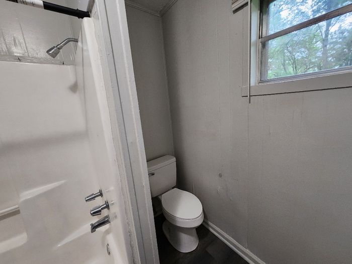 Eagles MHP - Unit 506 - Bathroom