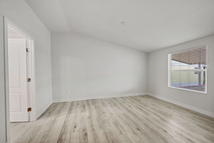 The Lakes at Hemet West - Unit 49 - Interior