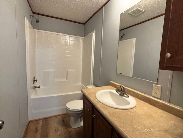 Fort Wayne MHC - Unit 220 - Bathroom