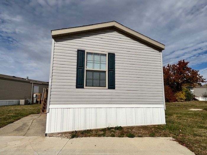 Fort Wayne MHC - Unit 811 - Exterior