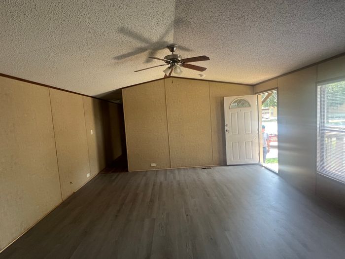 Shady Acres MH & RV Resort - Unit 115 - Interior