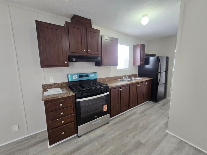 Royal Highlander - Unit SE8419 - Kitchen