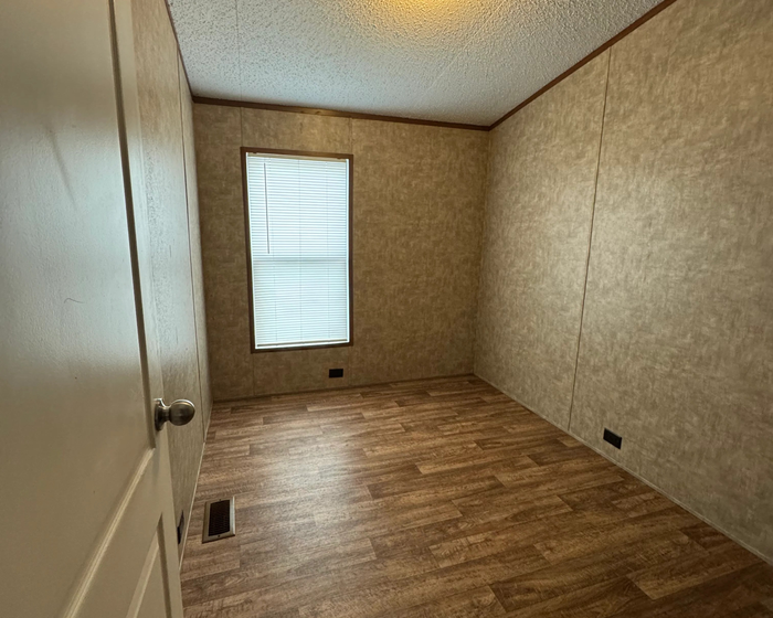 Gateway RV - Unit 131 - Bedroom