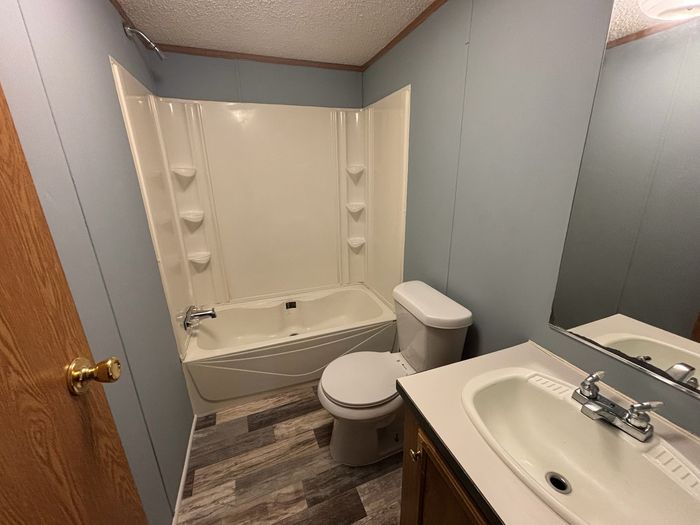 Countryside Estates KS - Unit I23 - Bathroom