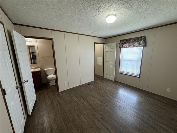 Fort Wayne MHC - Unit 921 - Bedroom