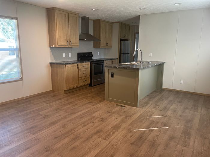 Ashland Heights - Unit 118 - Kitchen