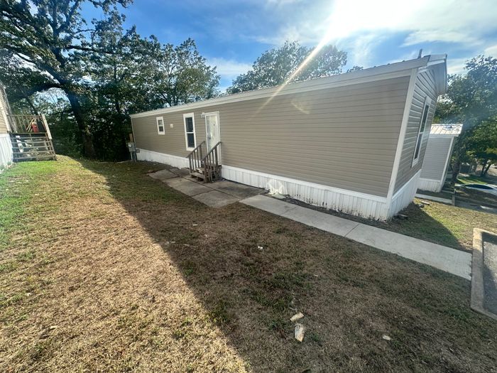 Rolling Hills MHP - Unit 61 - Exterior