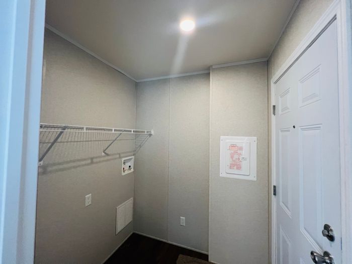 Alliance Meadows - Unit J16 - Entryway