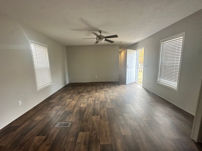 Rolling Hills MHP - Unit 74 - Interior