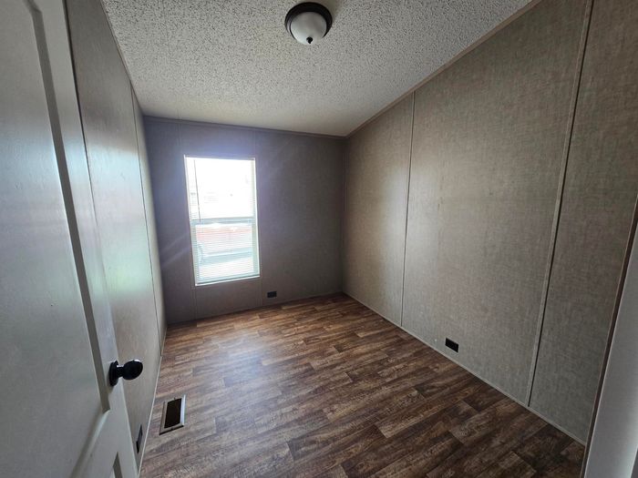 Shady Acres MH & RV Resort - Unit 324 - Bedroom
