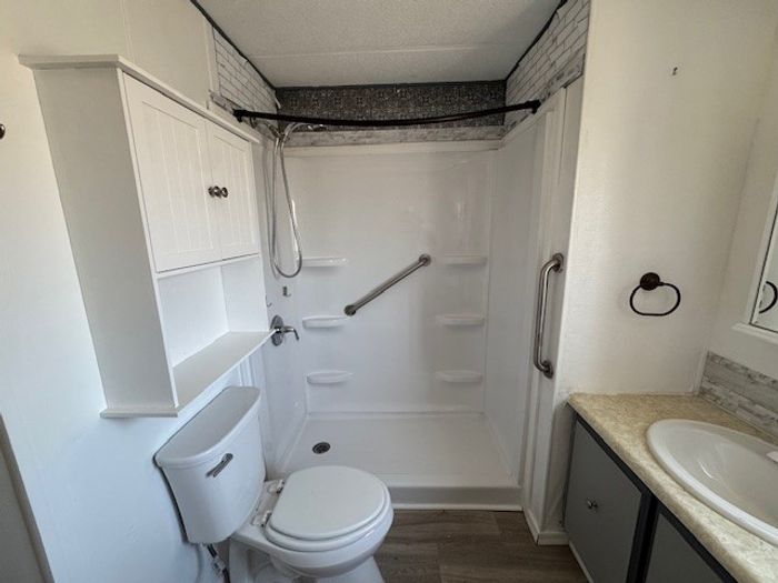 Agave Village LLC - Unit AA17 - Bathroom