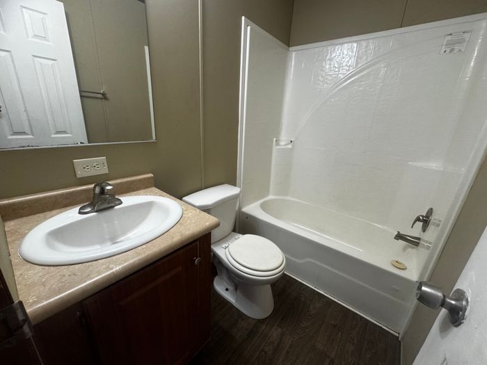 The Orchards/Paradise - Unit 75 - Bathroom