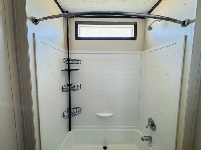 Alliance Vista MH and RV Park - Unit D11 - Bathroom