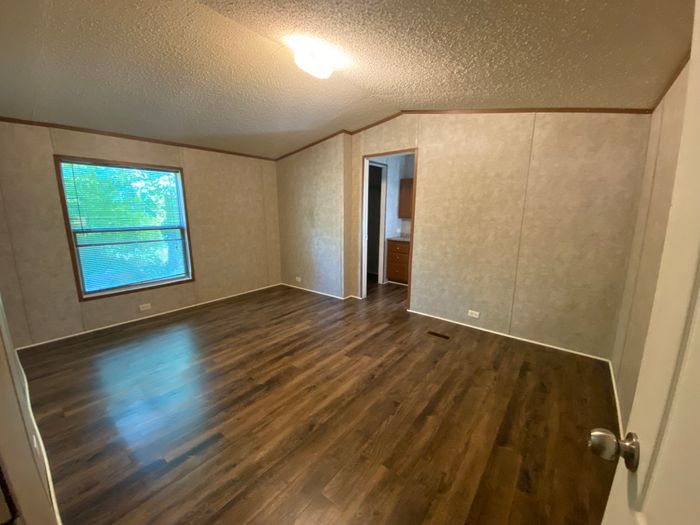 Woodward Estates MHP - Unit 60 - Interior