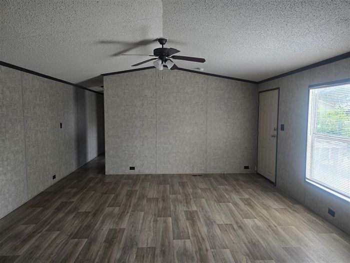 Shady Acres MH & RV Resort - Unit 221 - Interior