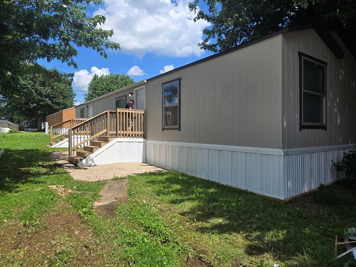 Bluegrass Meadows - Unit B22 - Exterior