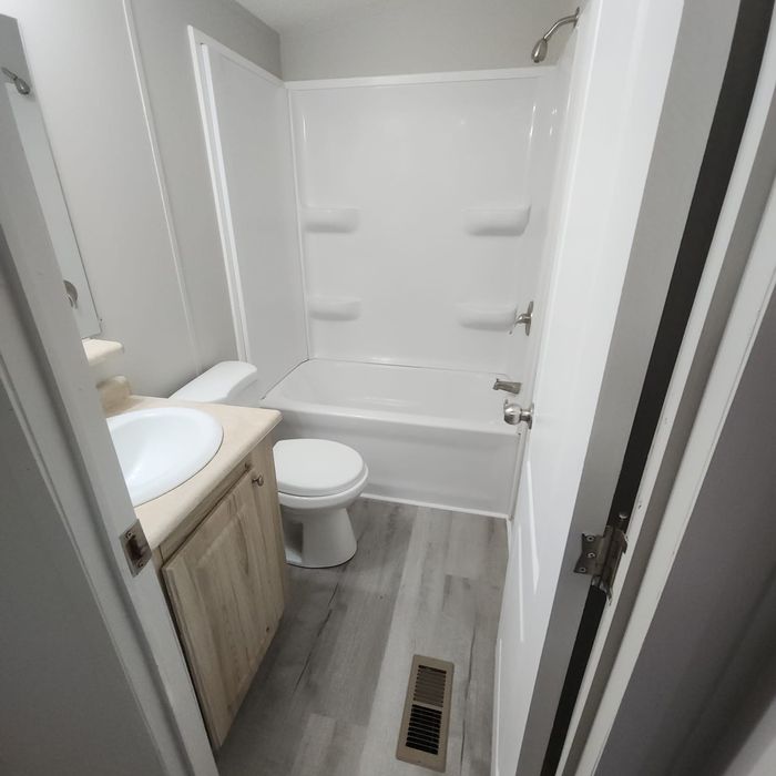 Imperial MHC - Unit M112 - Bathroom