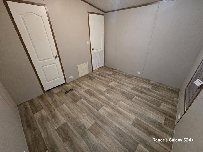 Rolling Hills MHP - Unit 71 - Interior