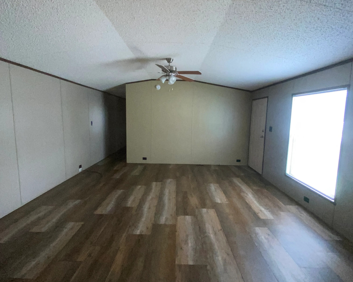 Sunnyvale Estates MHP - Unit 157 - Interior
