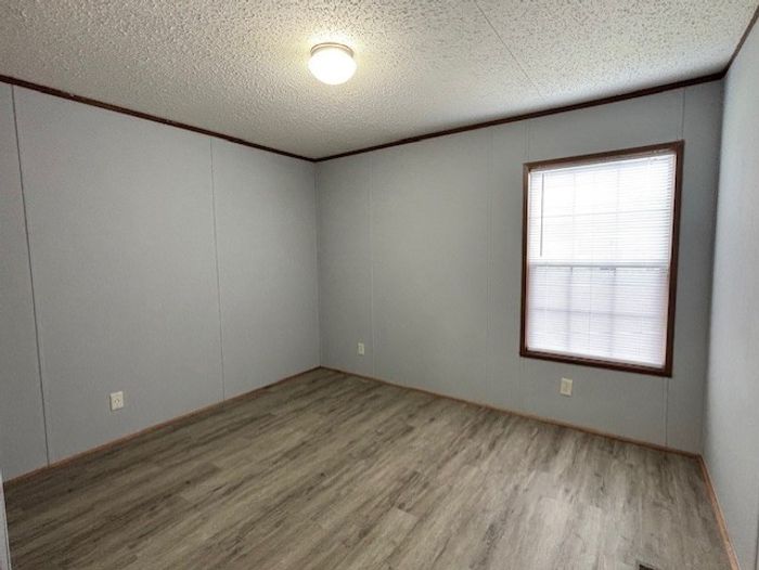 Fort Wayne MHC - Unit 220 - Bedroom