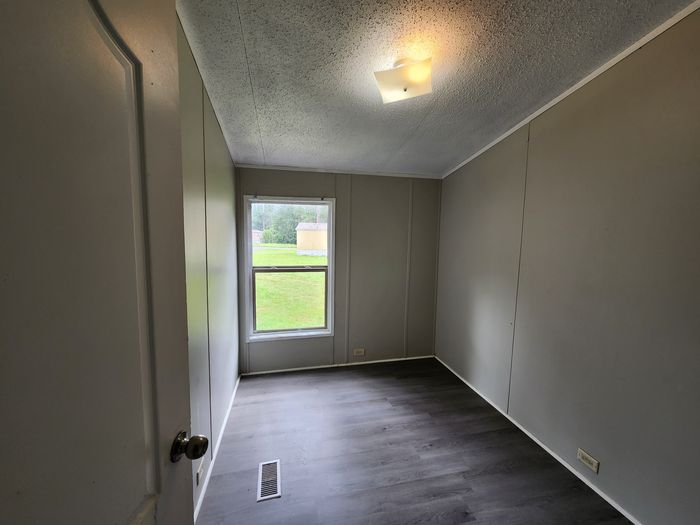 Eagles MHP - Unit 86 - Interior
