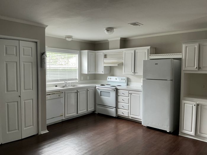 Clarke Springs - Unit 15923C - Kitchen