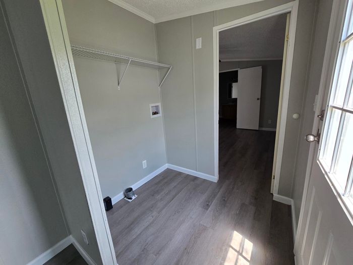 Royal Highlander - Unit DU8410 - Entryway