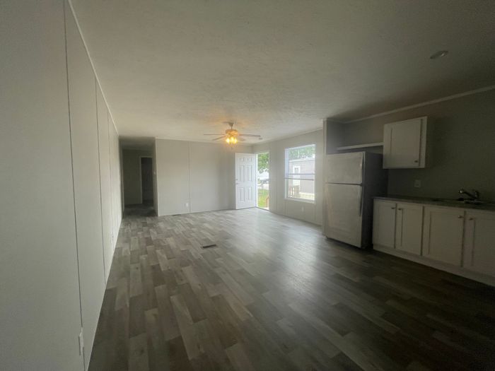 Alliance Vista MH and RV Park - Unit H10 - Interior