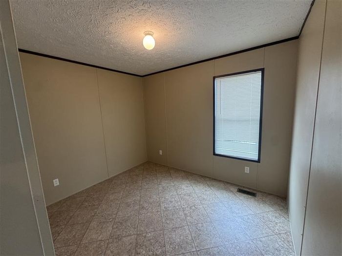 Fort Wayne MHC - Unit 935 - Bedroom