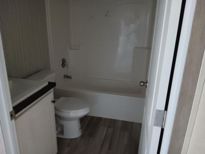 Wooded Acres Estates - Unit 1365P - Bathroom