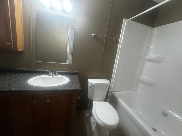 The Orchards/Paradise - Unit 11 - Bathroom