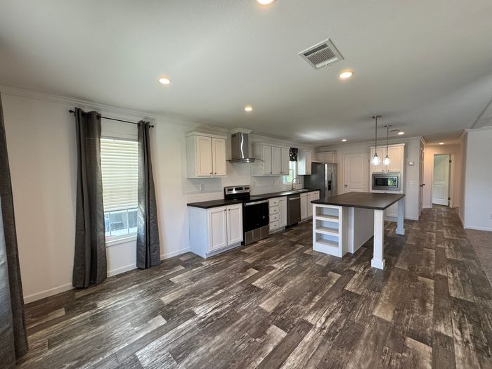 Lakewood Village MHC and RV Resort - Unit 149 - Kitchen