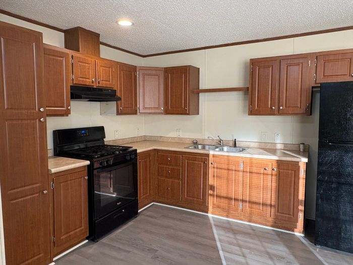 The Orchards/Paradise - Unit 41 - Kitchen