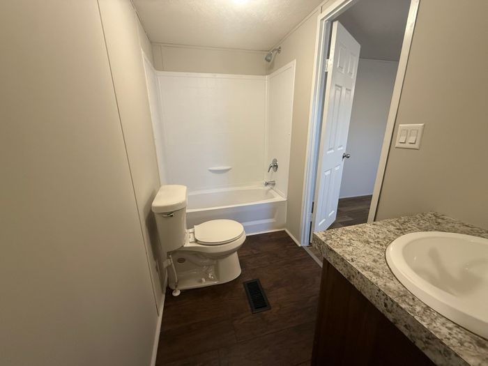 Dry Creek - Unit 39 - Bathroom