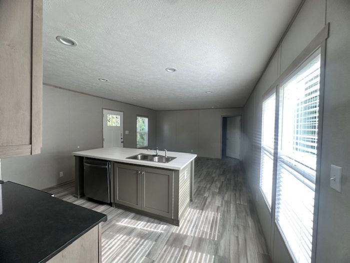 Lakeside NC (GCI) - Unit 1966 - Kitchen