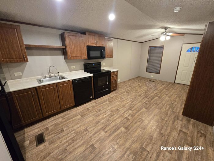 Rolling Hills MHP - Unit 70 - Interior, Kitchen