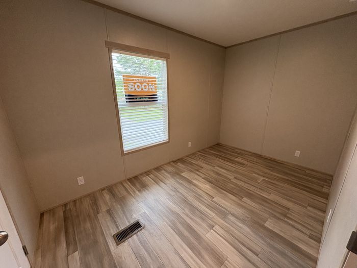 Pleasant Ridge MHP - Unit 120S - Bedroom