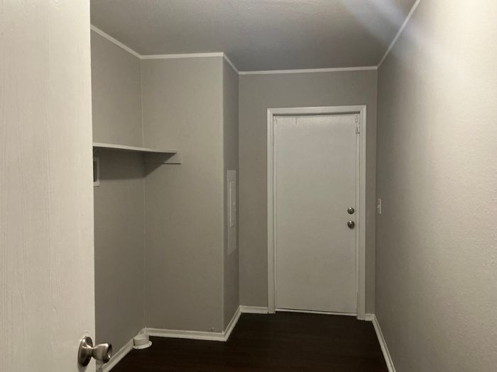Clarke Springs - Unit 16035C - Entryway