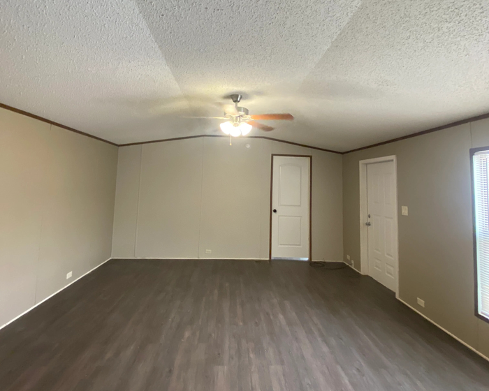 Sunnyvale Estates MHP - Unit 200 - Interior