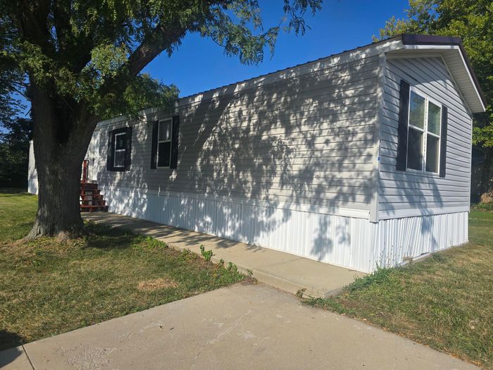 Royal Highlander - Unit MA0905 - Exterior, Street View