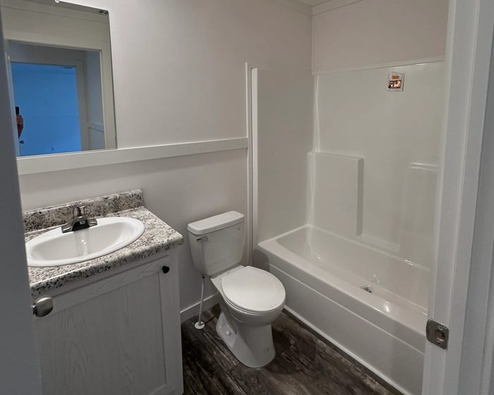Ridgecrest RV Resort - Unit 6609I - Bathroom