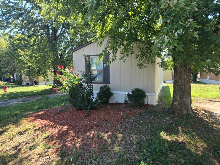 Bluegrass Meadows - Unit C12 - Exterior
