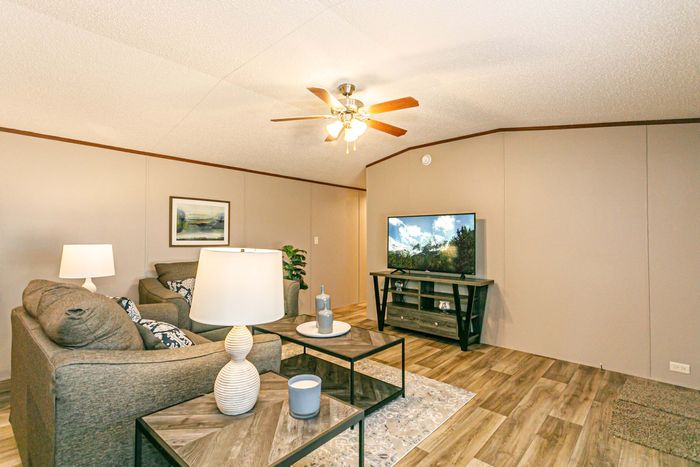 Pineview MHC - Unit 33 - Interior