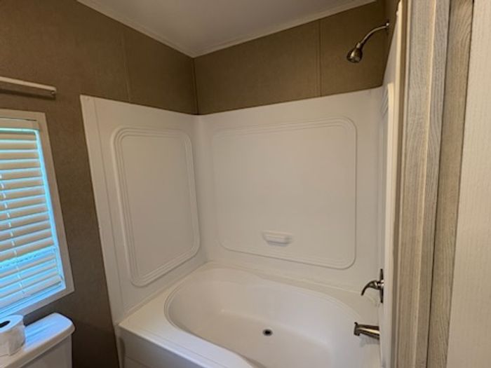Pine Ridge Est. - Unit 621 - Bathroom